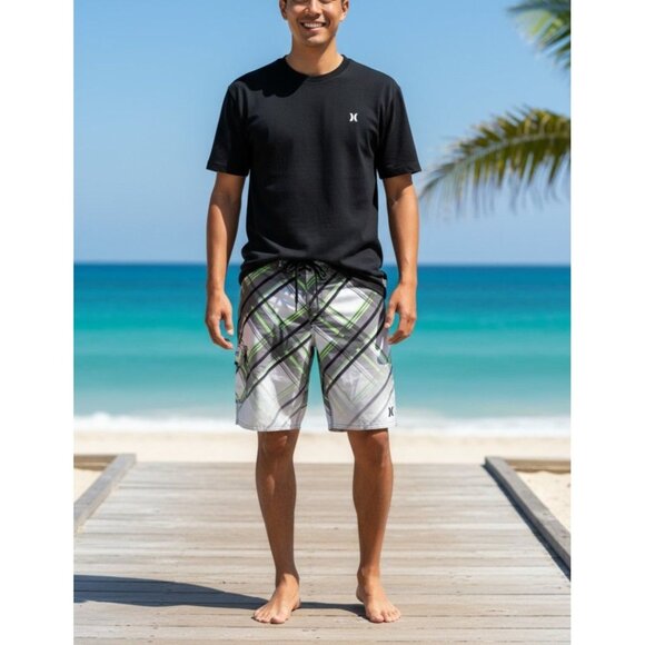 Hurley Mens Plaid Swim Trunks With Drawstring & Pocket Guessing Size M - Picture 1 of 6